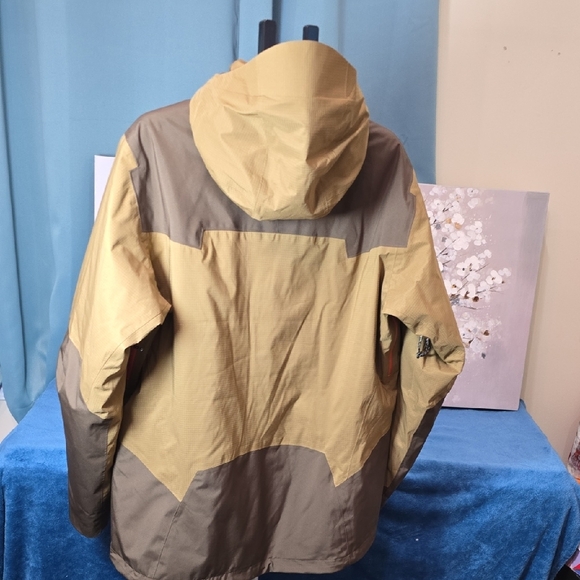 NWT Patagonia Men's Ice Fild Waterproof Jacket Size XL - Picture 9 of 16